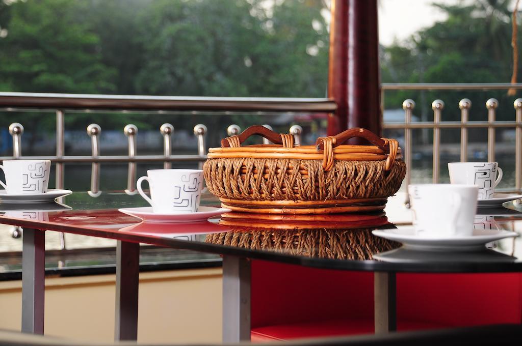 Vaishnav Tours Hotell Alappuzha Rum bild