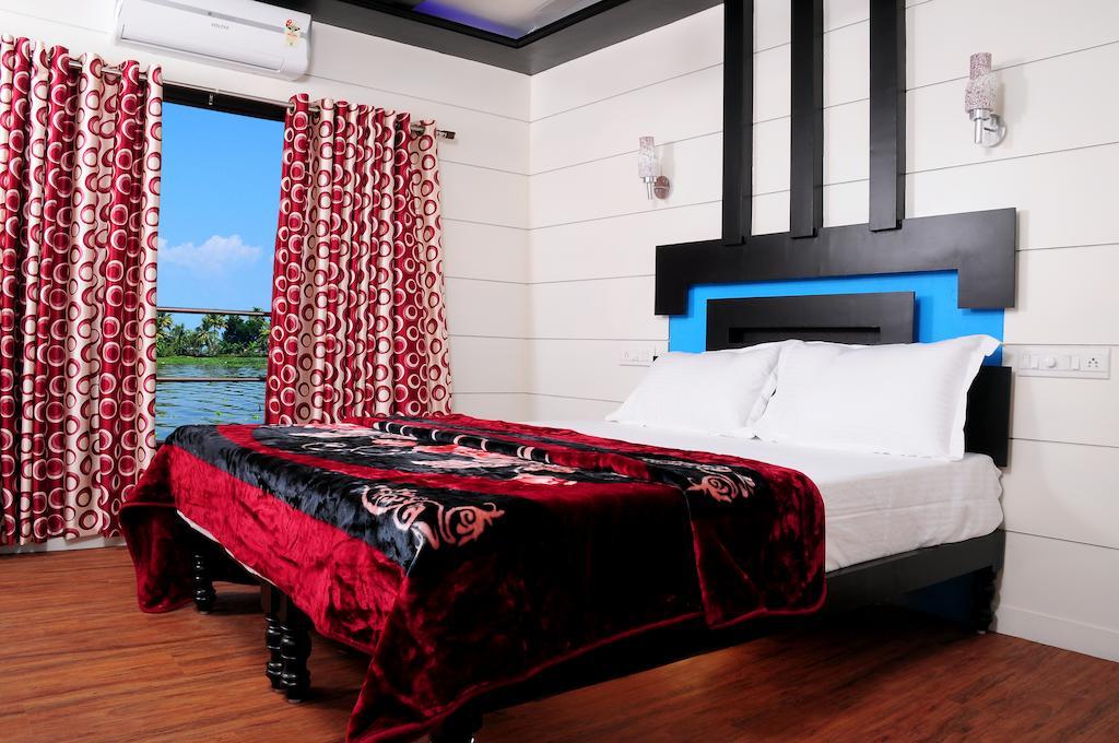 Vaishnav Tours Hotell Alappuzha Rum bild