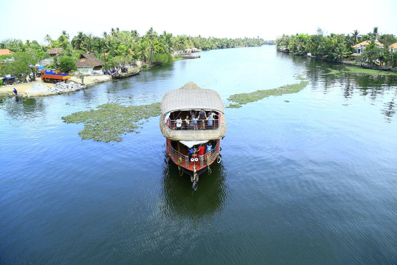 Vaishnav Tours Hotell Alappuzha Exteriör bild